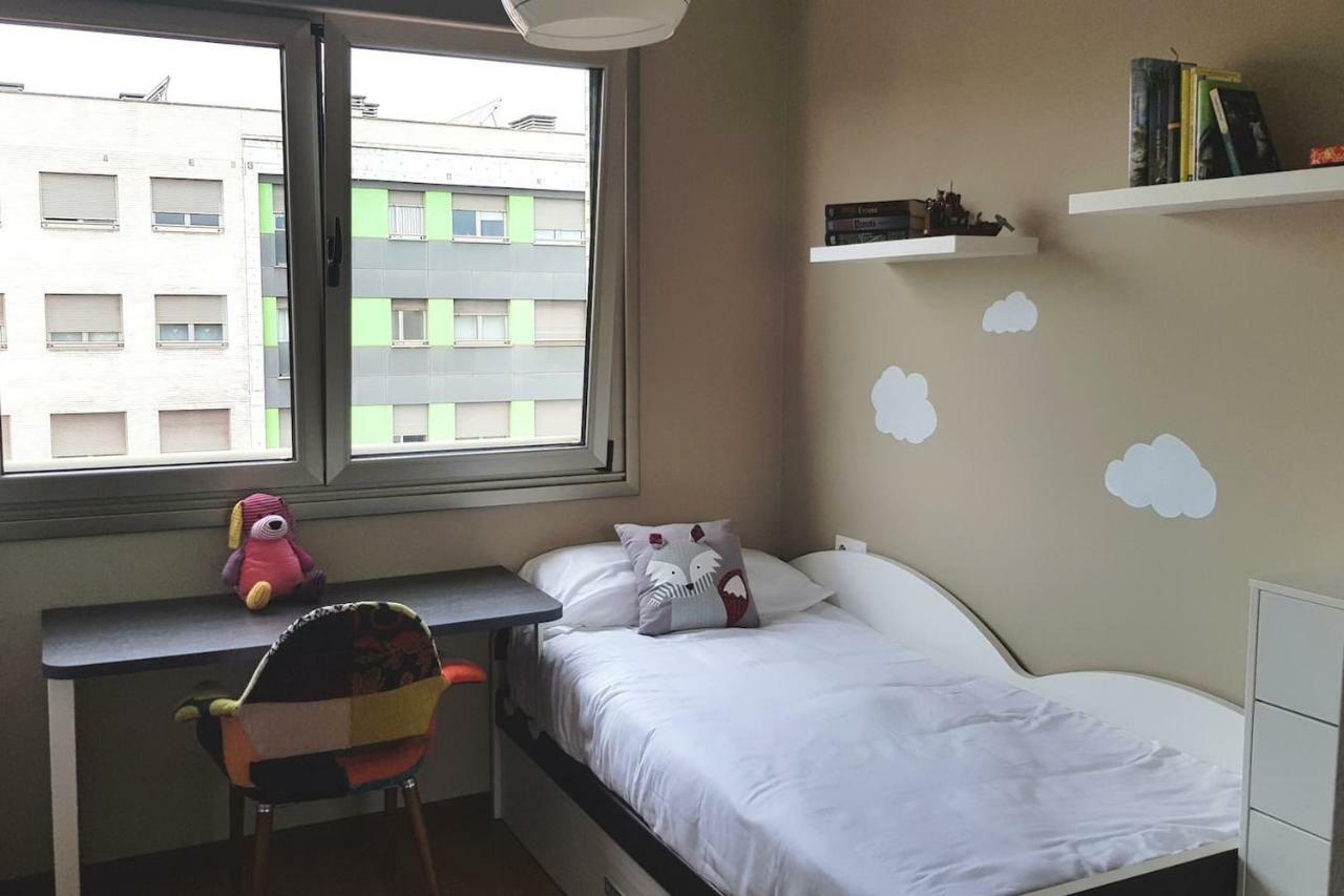 Lauredal - Ático con amplia terraza, 2 hab, 2 baños, pádel, parque infantil Gijón Exterior foto